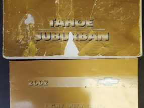 2002 Chevrolet Tahoe, Suburban Owner's Manual Set